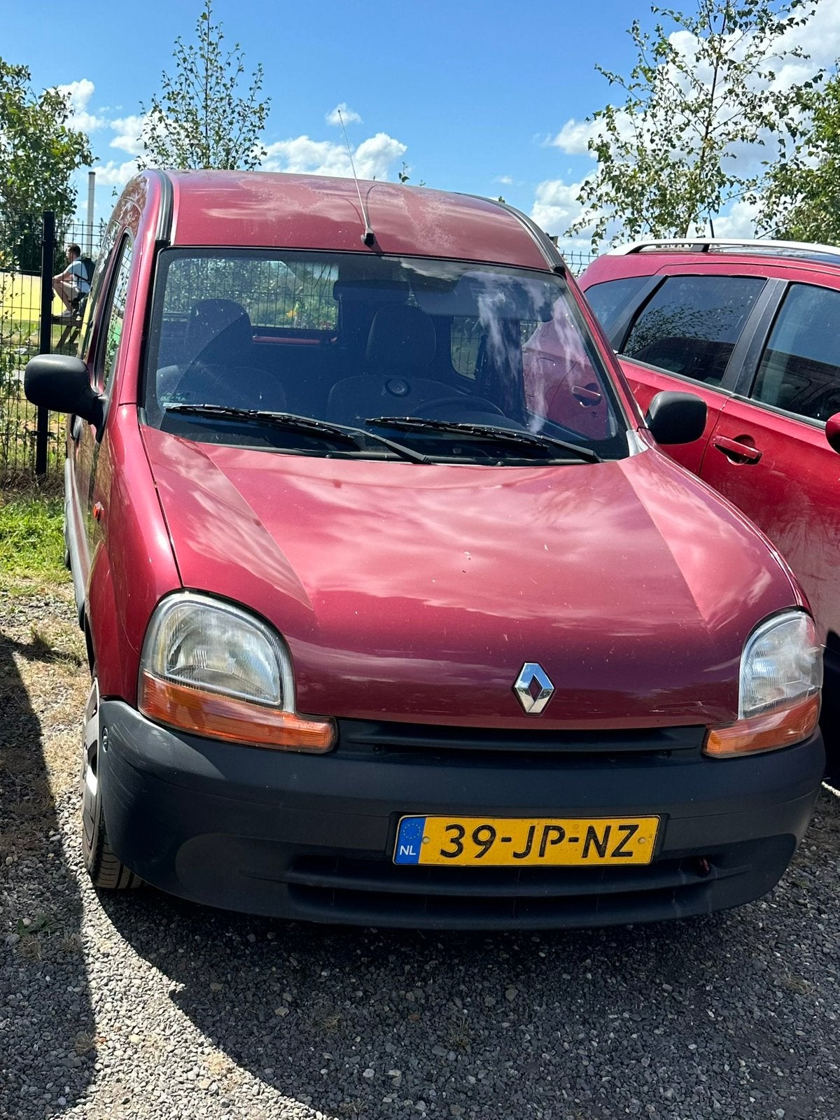Renault Kangoo 1.4 Breed Priv AUT Euro 2002 Rood Automaat, 74 pk, 4 cilinders, 1055 kg, 49 €/maand