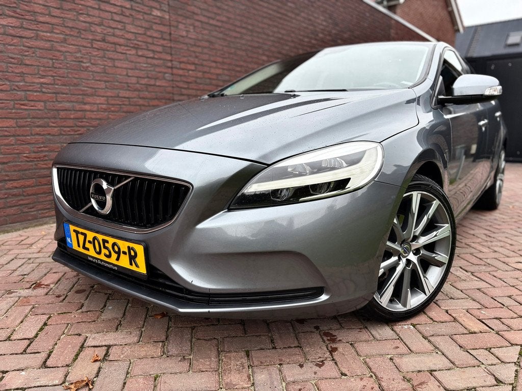 Volvo V40 2.0 D2 Kinetic Trekhaak LED Navi, Voorwielaandrijving, Stof, Gebruikt, 1969 cc