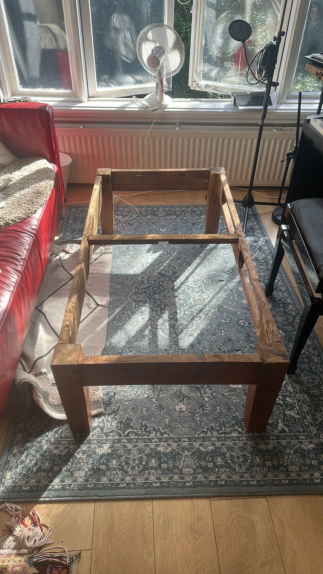 Gratis: teak houten tafel onderstel (incompleet), Ophalen, Gebruikt, Teakhout, 50 tot 100 cm