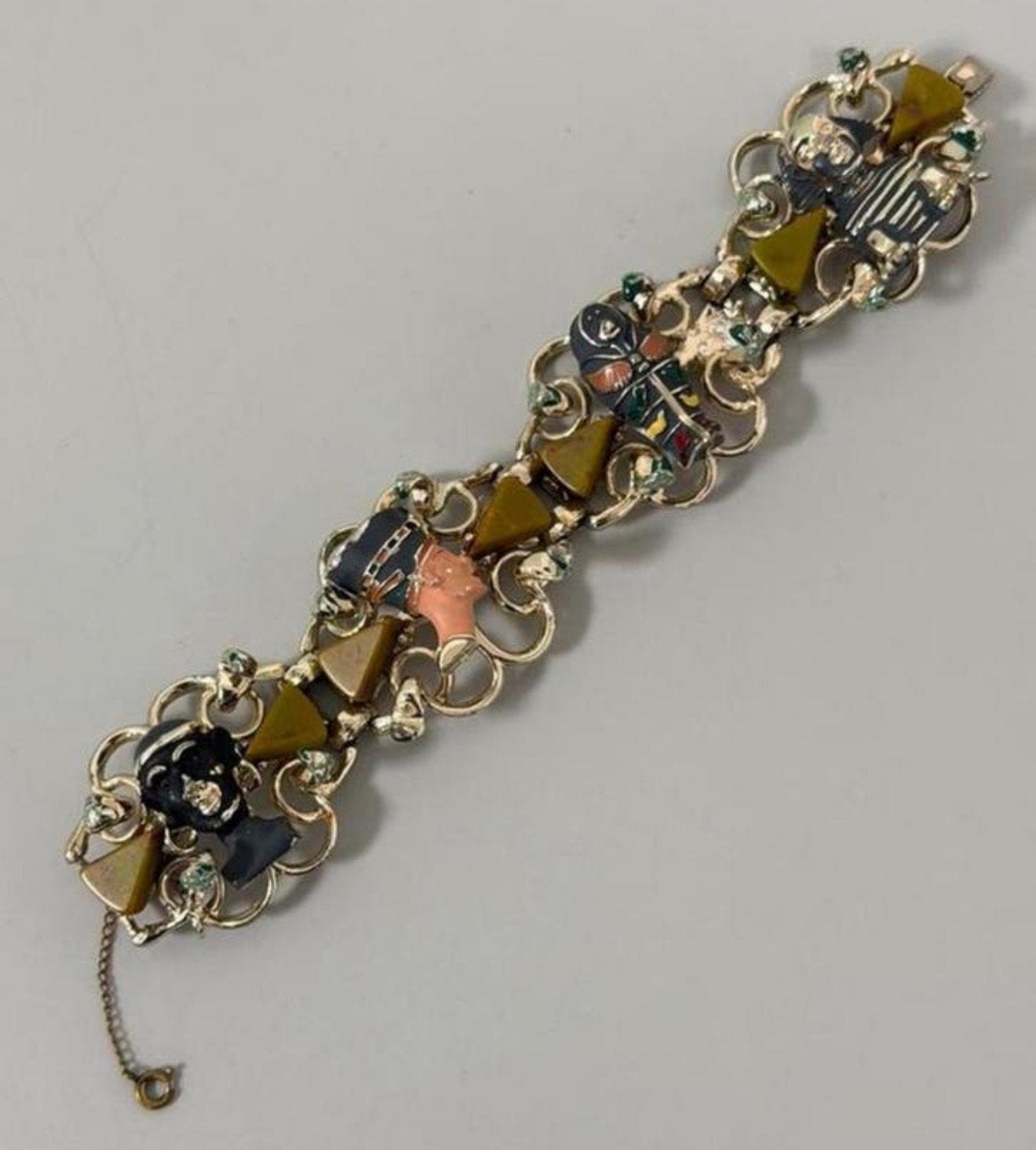 Vintage Egyptian Revival armband 1950-60 farao mummie sfinx, Sieraden, Tassen en Uiterlijk, Antieke sieraden, Ophalen of Verzenden