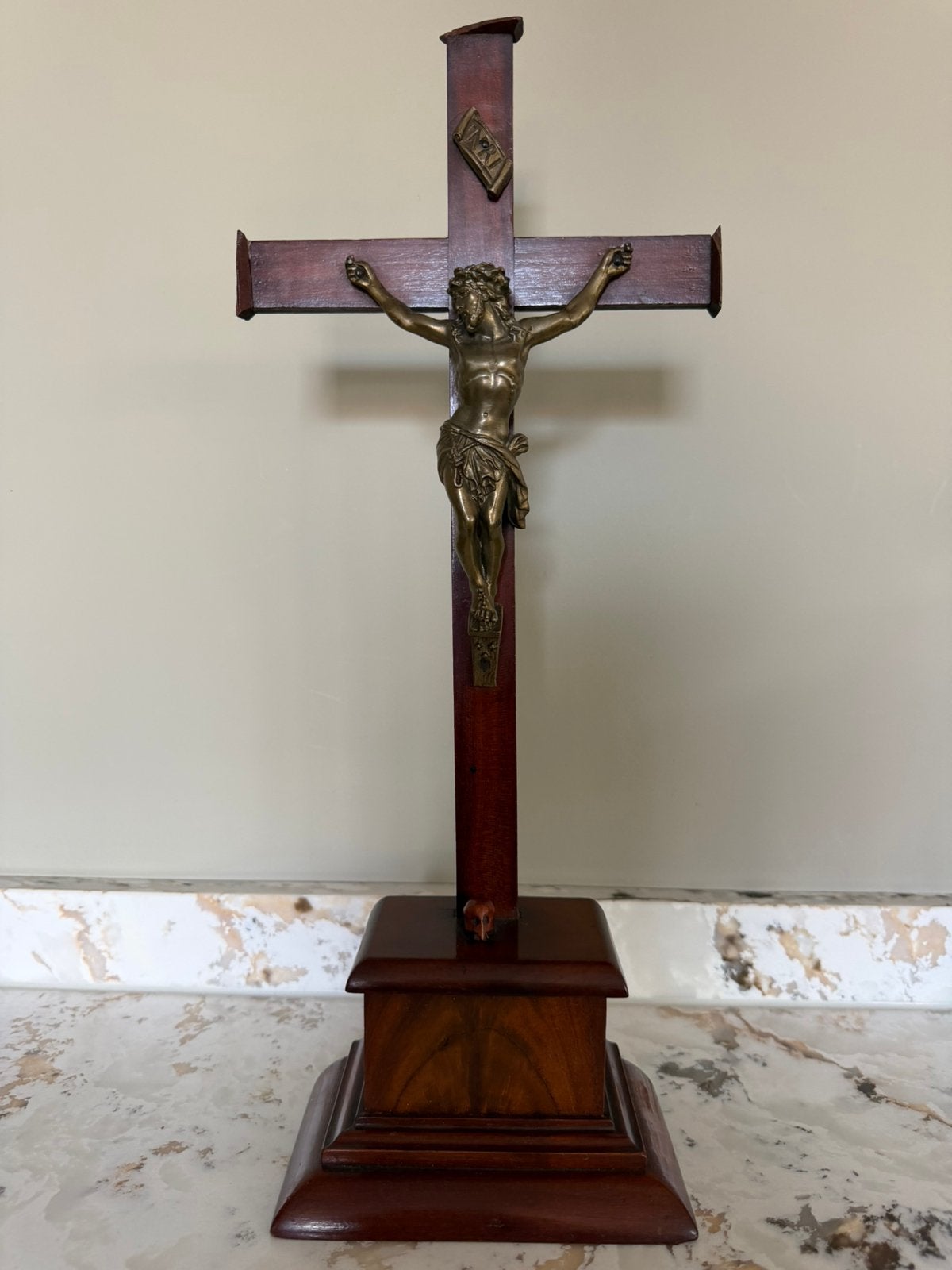 Altaarkruis/tafelcrucifix met bronzen corpus ca. 1900, Ophalen