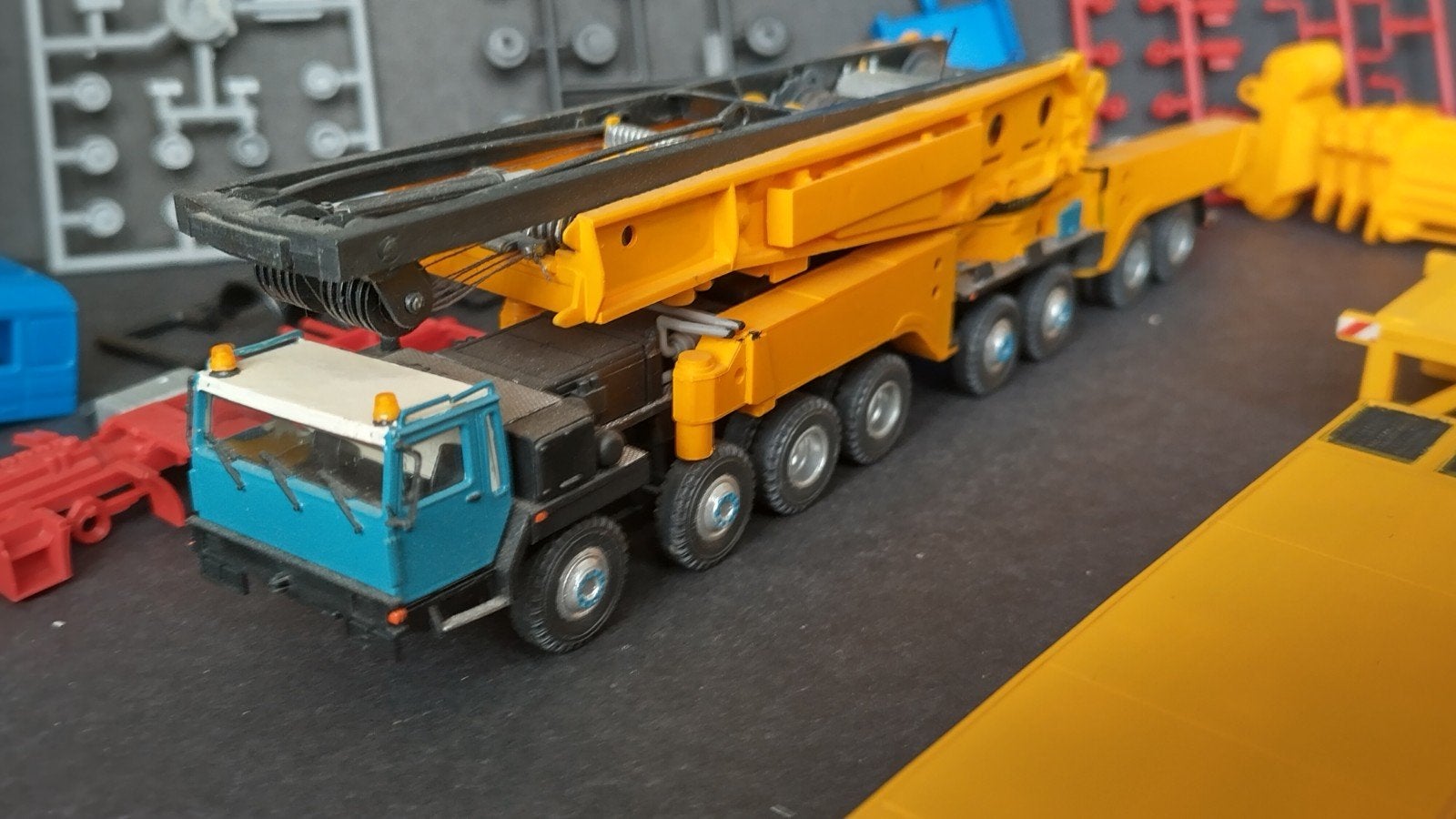 Faun kraan zwaar transport onderdelen Man 1:87 Kibri Pol, Hobby en Vrije tijd, Overige merken, 1:50 of kleiner, Verzenden, M