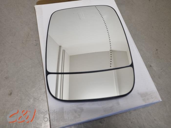 Spiegelglas rechts van een Opel Vivaro, Auto-onderdelen, Spiegels, Gebruikt, -, -, Opel