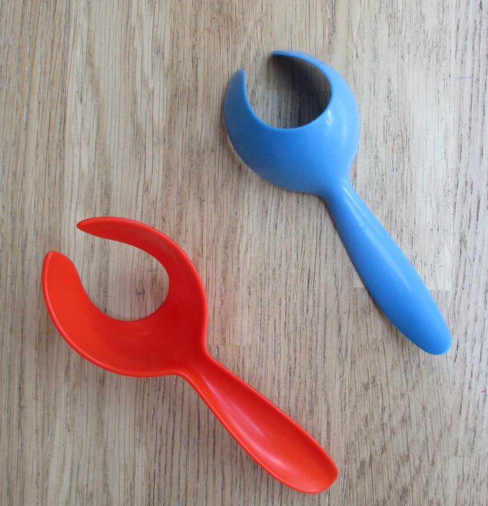 Tupperware eierlepel rood of blauw 3 euro per stuk zgan, Ophalen of Verzenden, Zo goed als nieuw