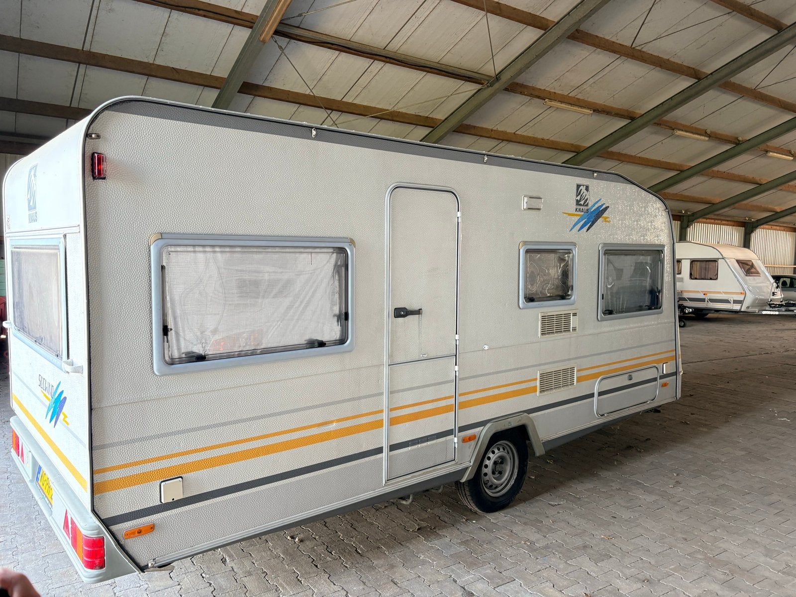 Knaus Sudwind 450TU 1996 met opblaasbare voortent en extra's, Caravans en Kamperen, Caravans, Particulier, tot en met 4, 750 - 1000 kg