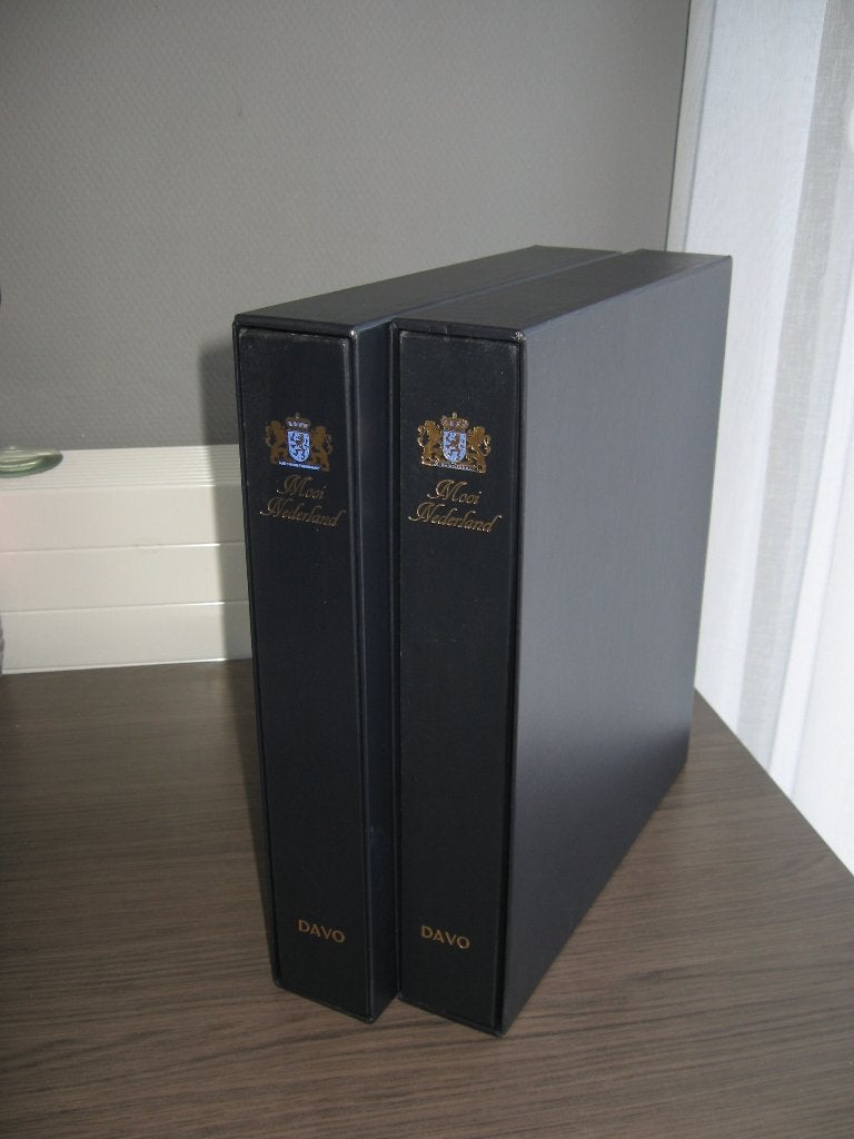 2 DAVO Luxe albums Mooi Nederland 2005 t/m 2019. Kleur., Postzegels en Munten, Ophalen of Verzenden, Verzamelalbum