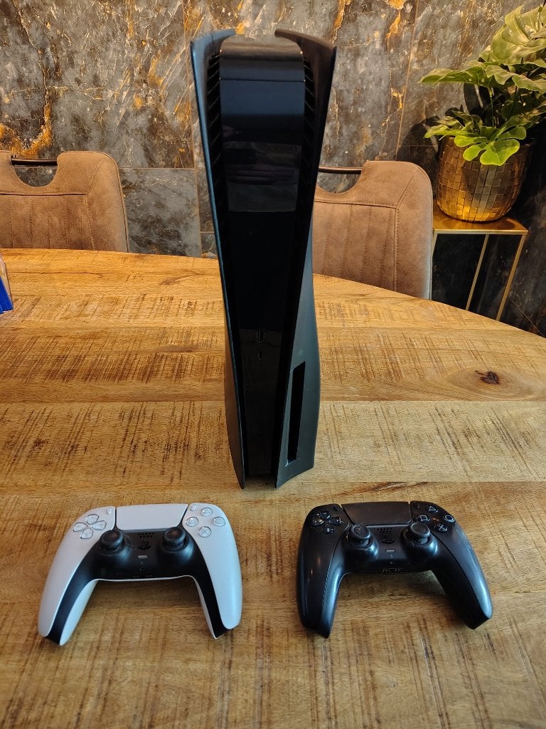 PS5 (disc, zwart), 2 controllers, hoop games. Alleen ruilen, Ophalen, Zo goed als nieuw, Playstation 5