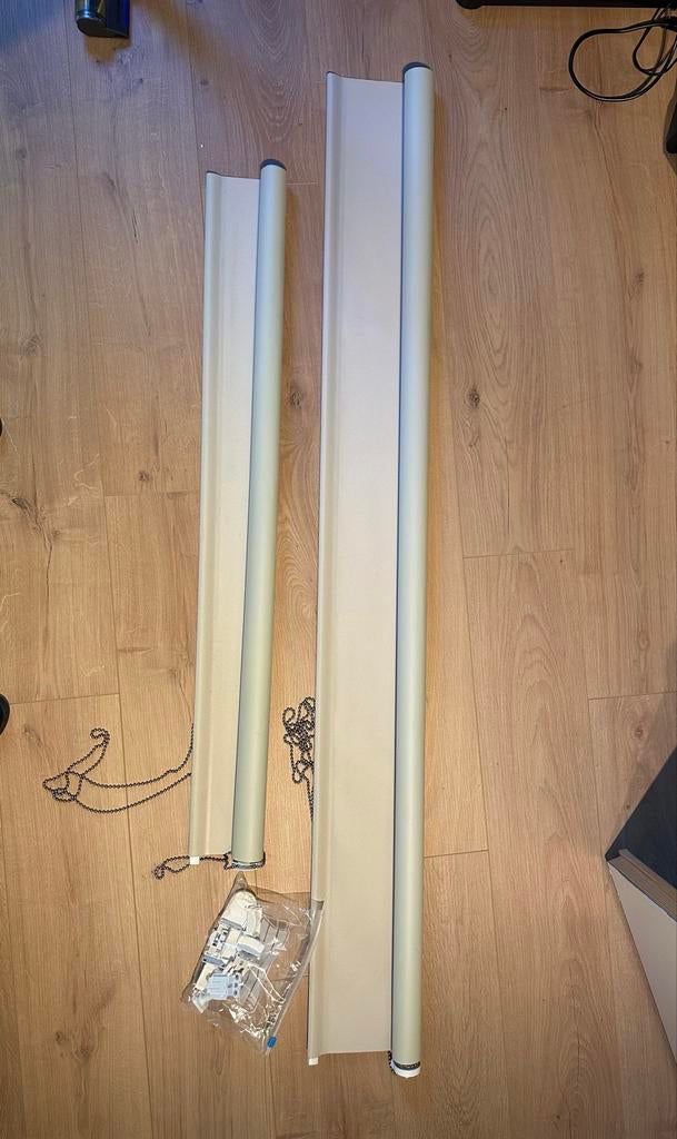 2x Verduisterende Rolgordijnen - Licht Ivoor, Ophalen, Zo goed als nieuw, Crème, 150 tot 200 cm
