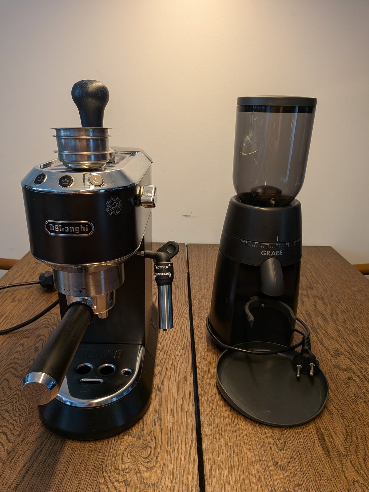 Koffie apparaat & koffie grinder, Ophalen, Zo goed als nieuw
