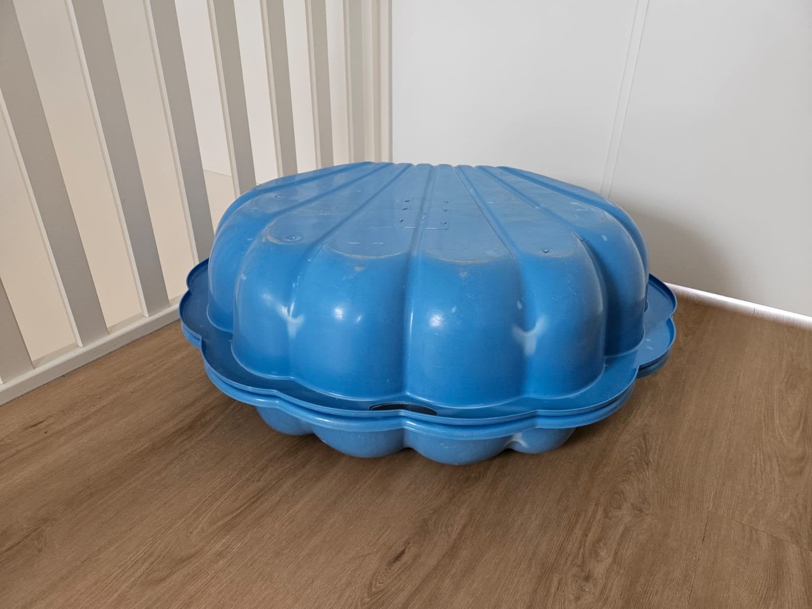 Blauwe schelp zandbak, Kinderen en Baby's, Speelgoed | Buiten | Zandbakken, Ophalen, Gebruikt