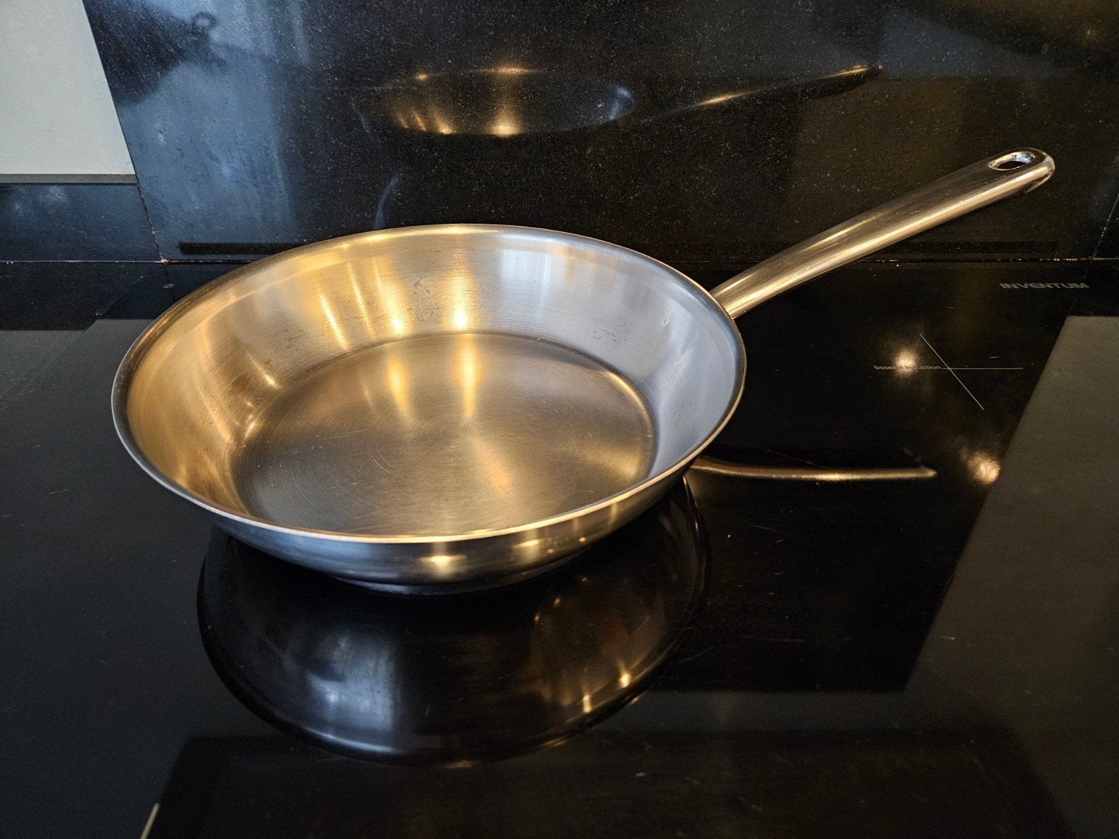 Demeyere silvinox koekenpan 24 cm., Huis en Inrichting, Keuken | Potten en Pannen, Ophalen of Verzenden, Gebruikt, Rvs, Demeyere