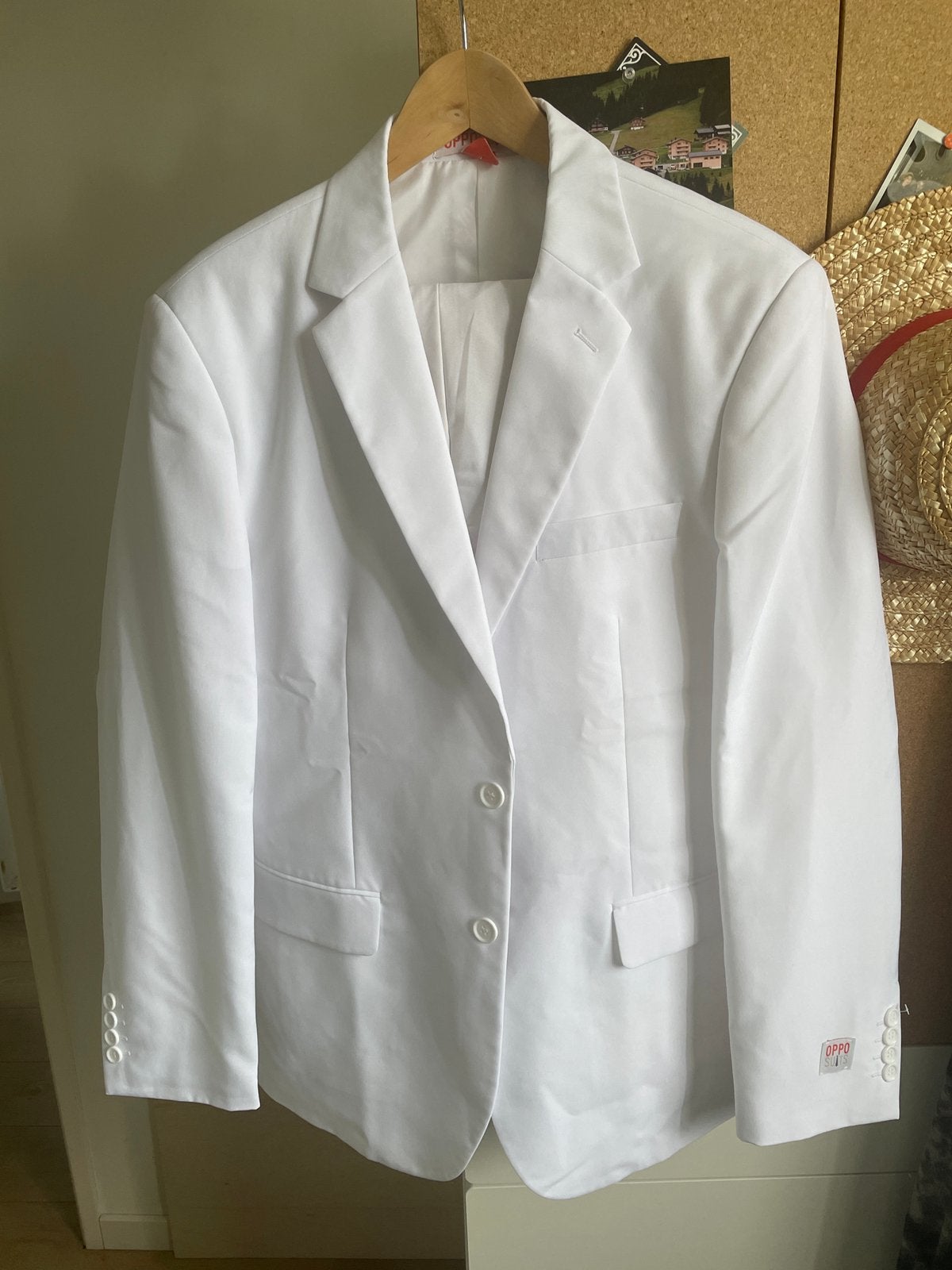 Wit feestpak Oppo suits maat 52, Kleding | Heren, Kostuums en Colberts, Ophalen, Zo goed als nieuw, Maat 52/54 (L), Wit