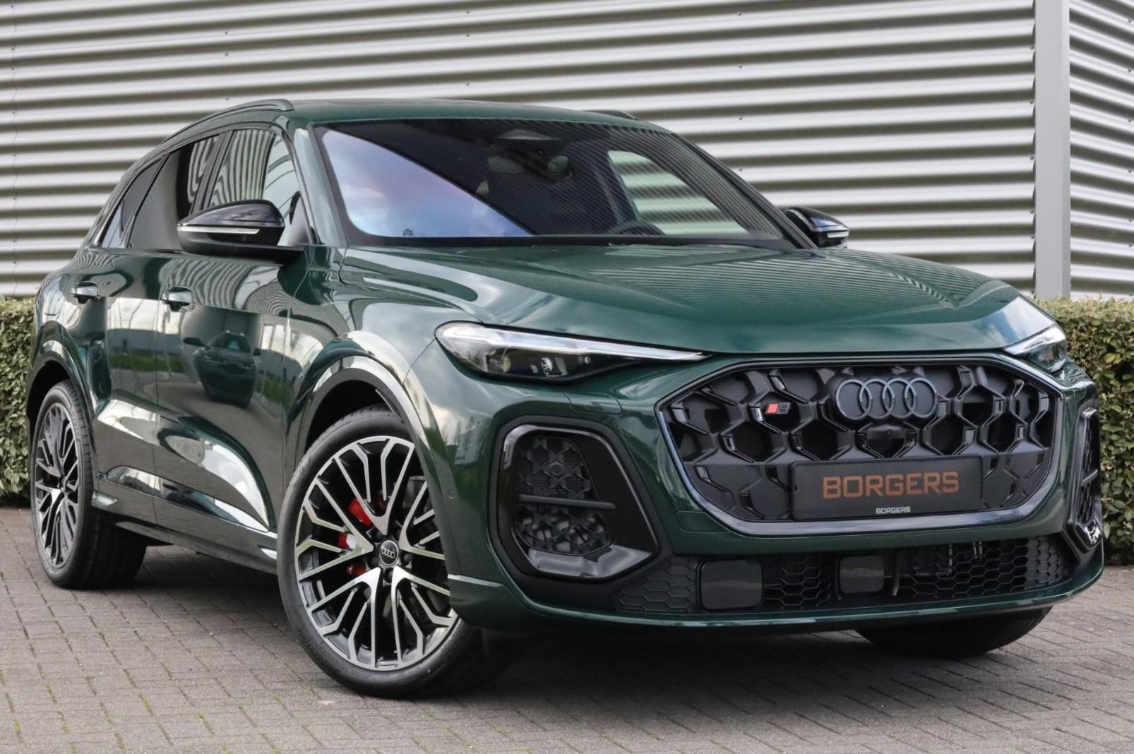 Audi SQ5 3.0 TFSI Goodwoodgreen l Carbon l Trekhaak l Pano, Auto's, Automaat, Dealer onderhouden, Stof, Gebruikt