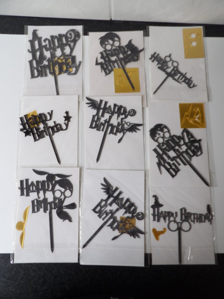 nieuw 9x acryl taarttopper Harry Potter zwart + goud (er zit, Ophalen of Verzenden, Nieuw, Taarten, Versiering