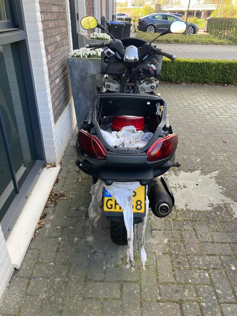 Piaggio MP3 300 LT - Rijdend weggezet, start niet, Motoren, Ophalen of Verzenden