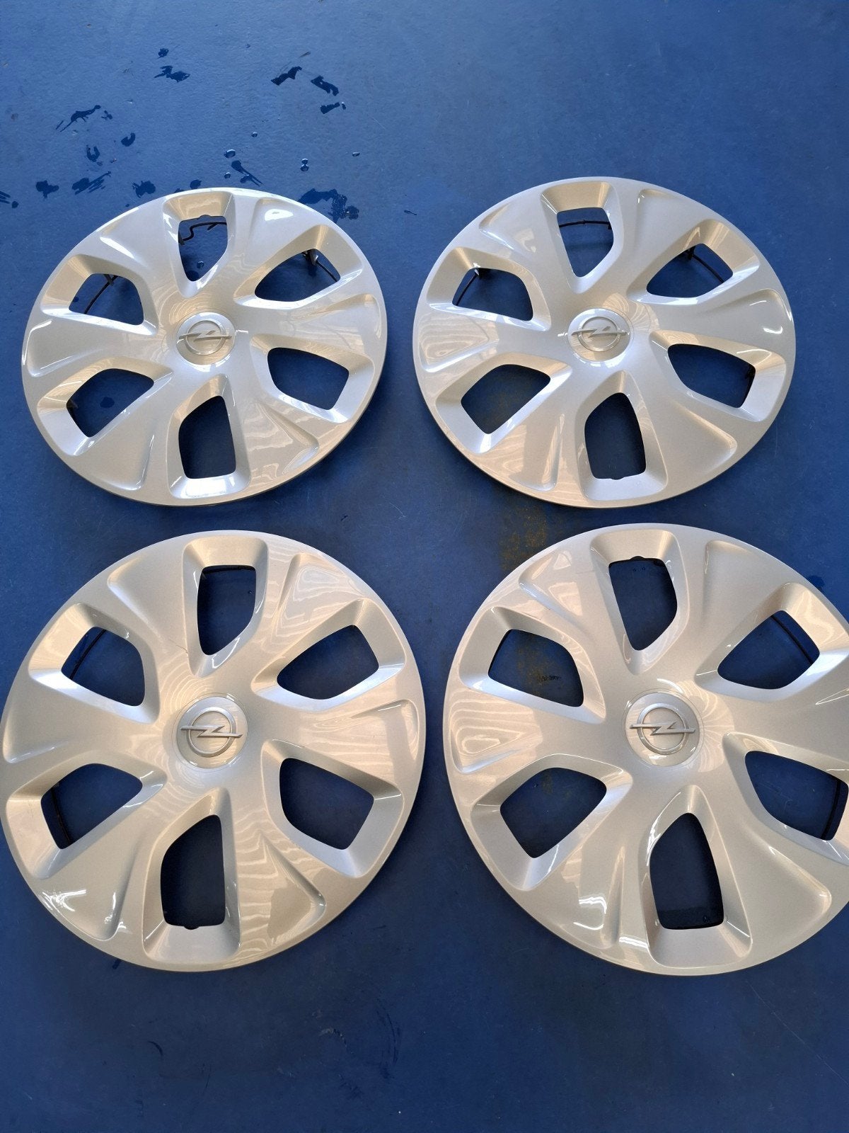 Orginele Opel karl 14 inch wieldoppen, Auto diversen, Wieldoppen, Ophalen of Verzenden, Gebruikt