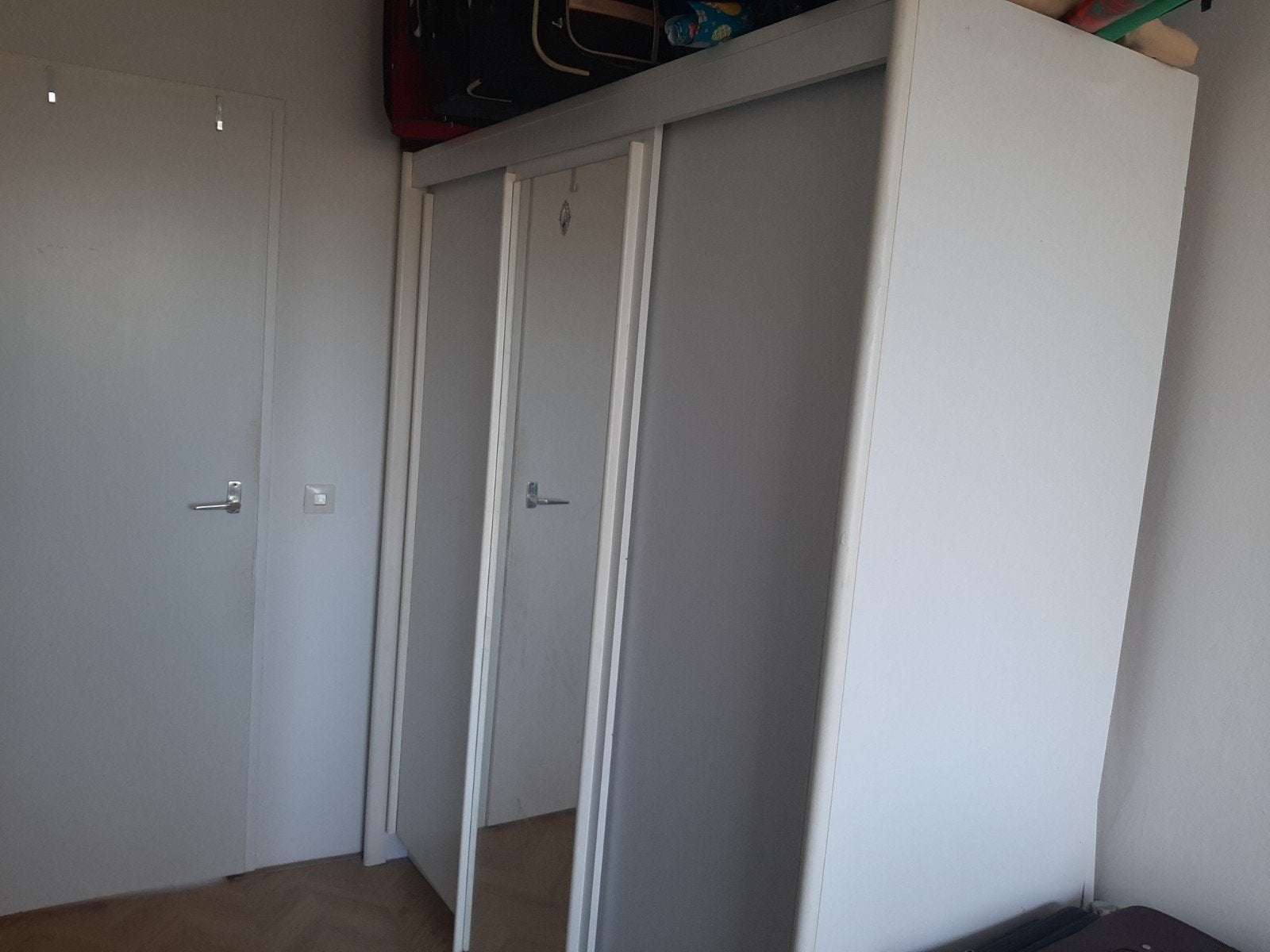 Kledingkast, Ophalen, Met deur(en), Gebruikt, 150 tot 200 cm
