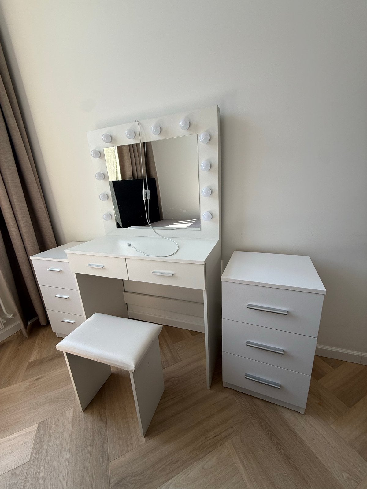 Witte make-up tafel met spiegel en krukje (kastjes verkocht), Huis en Inrichting, Tafels | Kaptafels, Ophalen, 100 tot 150 cm
