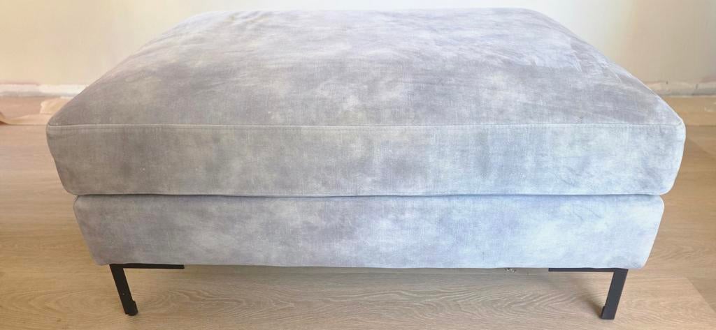 UrbanSofa Poef / hocker, Ophalen, Vierkant, 75 tot 100 cm, Zo goed als nieuw