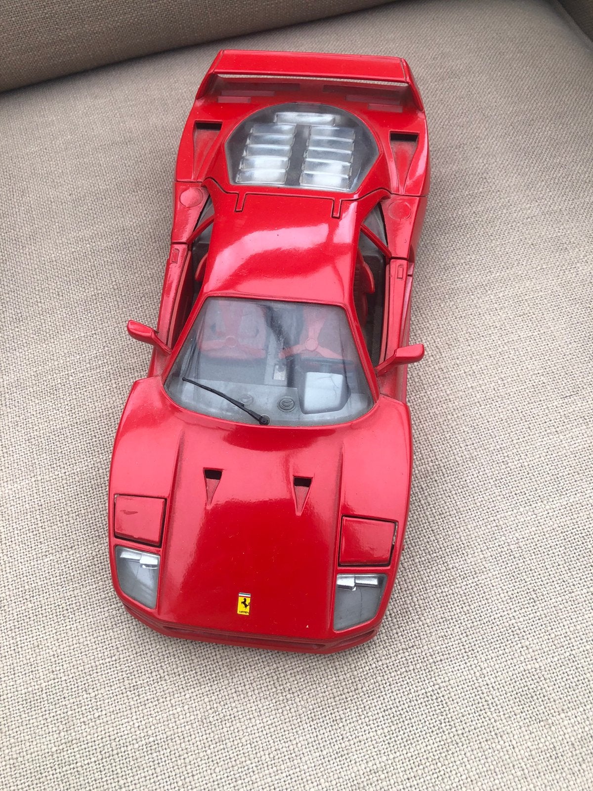 Ferrari F40 schaalmodel - Rood - Tonka Polistil 1:18, Hobby en Vrije tijd, Ophalen of Verzenden, Gebruikt, Auto, Overige merken