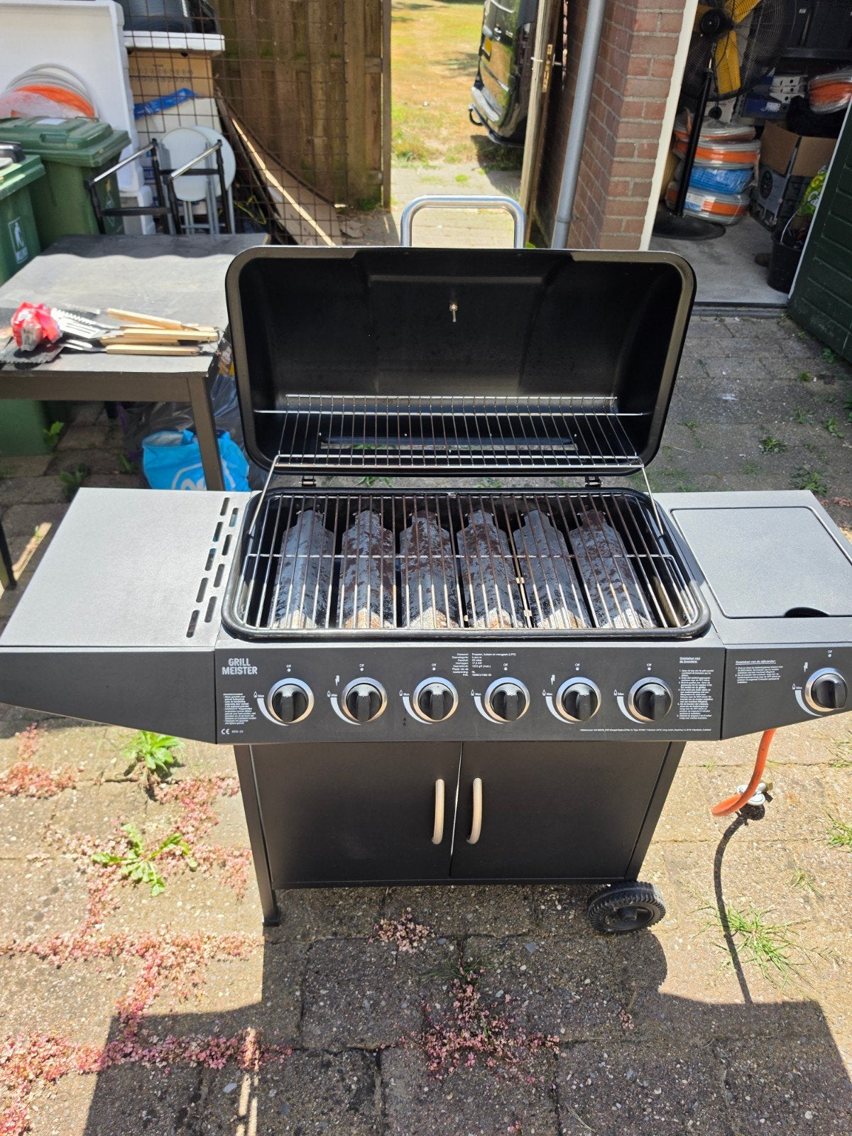 Grillmeister gasbarbecue met 6 branders en zijbrander, Ophalen, Gebruikt, Grill Meister