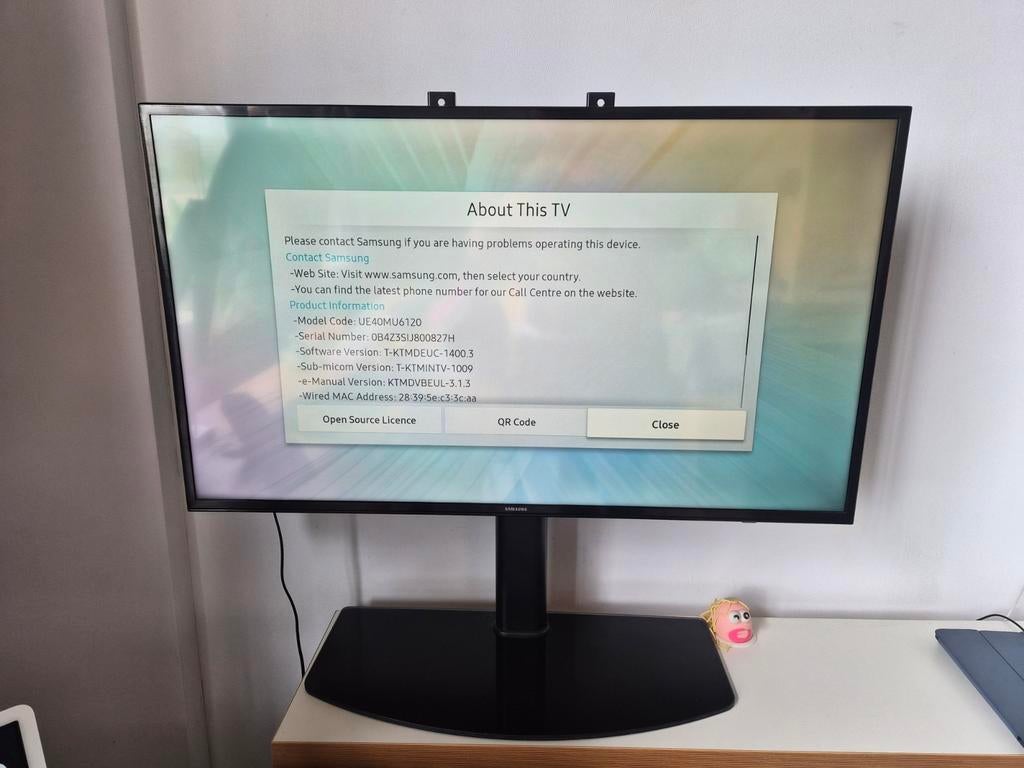Samsung (UE40MU6120) TV 40 inch met standaard), Ophalen, 50 Hz, LCD, Zo goed als nieuw