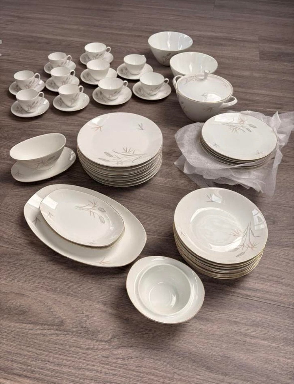 Vintage Arzberg servies met goudrand – uitgebreide set, Ophalen