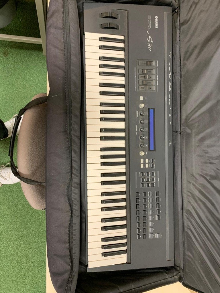 Yamaha S30 synthesizer, Muziek en Instrumenten, Synthesizers, Ophalen, Gebruikt, 61 toetsen, Yamaha