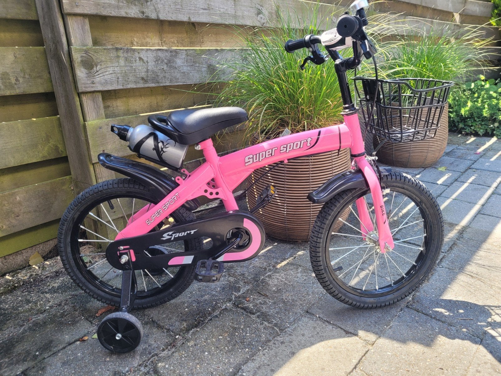 Nieuwe Roze Kinderfiets 16 inch, Fietsen en Brommers, Ophalen, Zijwieltjes, 16 tot 20 inch, Nieuw