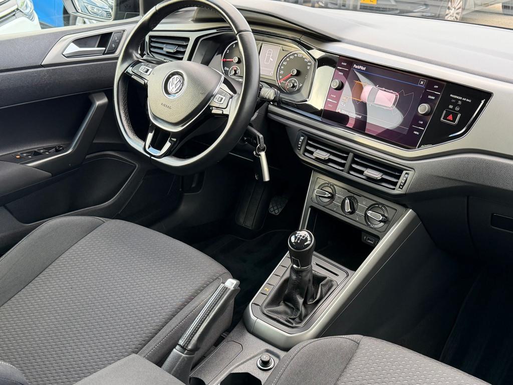 Volkswagen Polo 1.0 TSI Highline Carplay Stoelverw. ACC, Auto's, Voorwielaandrijving, Euro 6, Met garantie (alle), Zwart