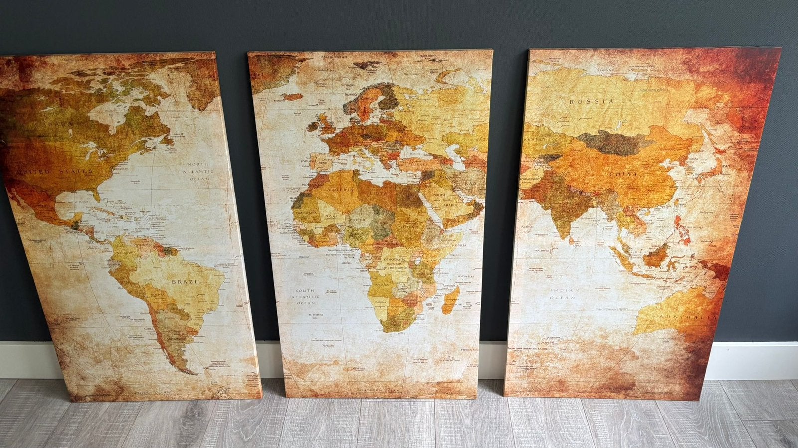 Wereldkaart op canvas in 3 delen, Antiek en Kunst, Ophalen