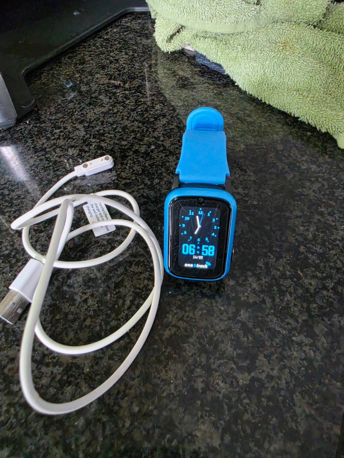 One2Track GPS Horloge Blauw - Kinder Smartwatch, Sieraden, Tassen en Uiterlijk, Smartwatches, Blauw, Ophalen of Verzenden, Zo goed als nieuw