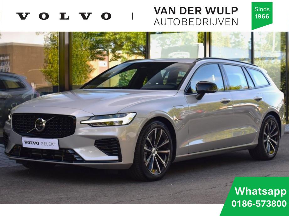 Volvo V60 T6 350pk AWD Plus Dark | Trekhaak | Harman/Kardon, Auto's, Volvo, Automaat, Gebruikt, 4 cilinders, 24 maanden
