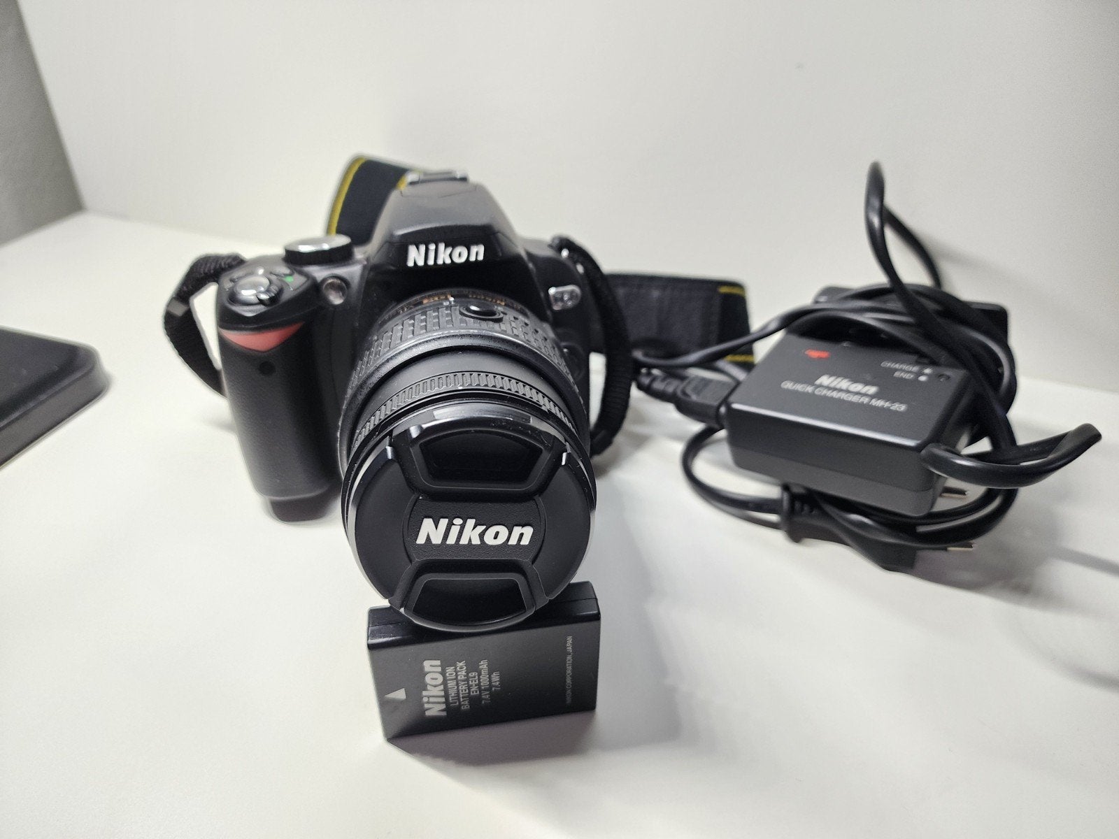 Nikon D60 Spiegelreflexcamera met 2 accu's en oplader, Audio, Tv en Foto, Fotocamera's Digitaal, Gebruikt, Spiegelreflex, Ophalen of Verzenden