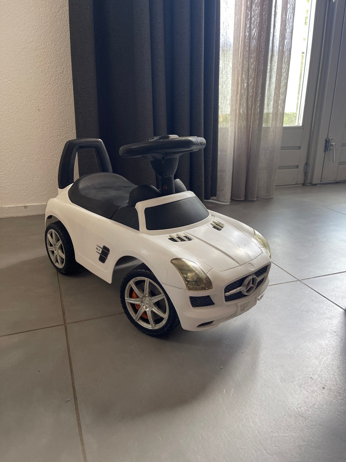 Mercedes-Benz loopauto voor kinderen, Kinderen en Baby's, Speelgoed | Speelgoedvoertuigen, Ophalen, Gebruikt