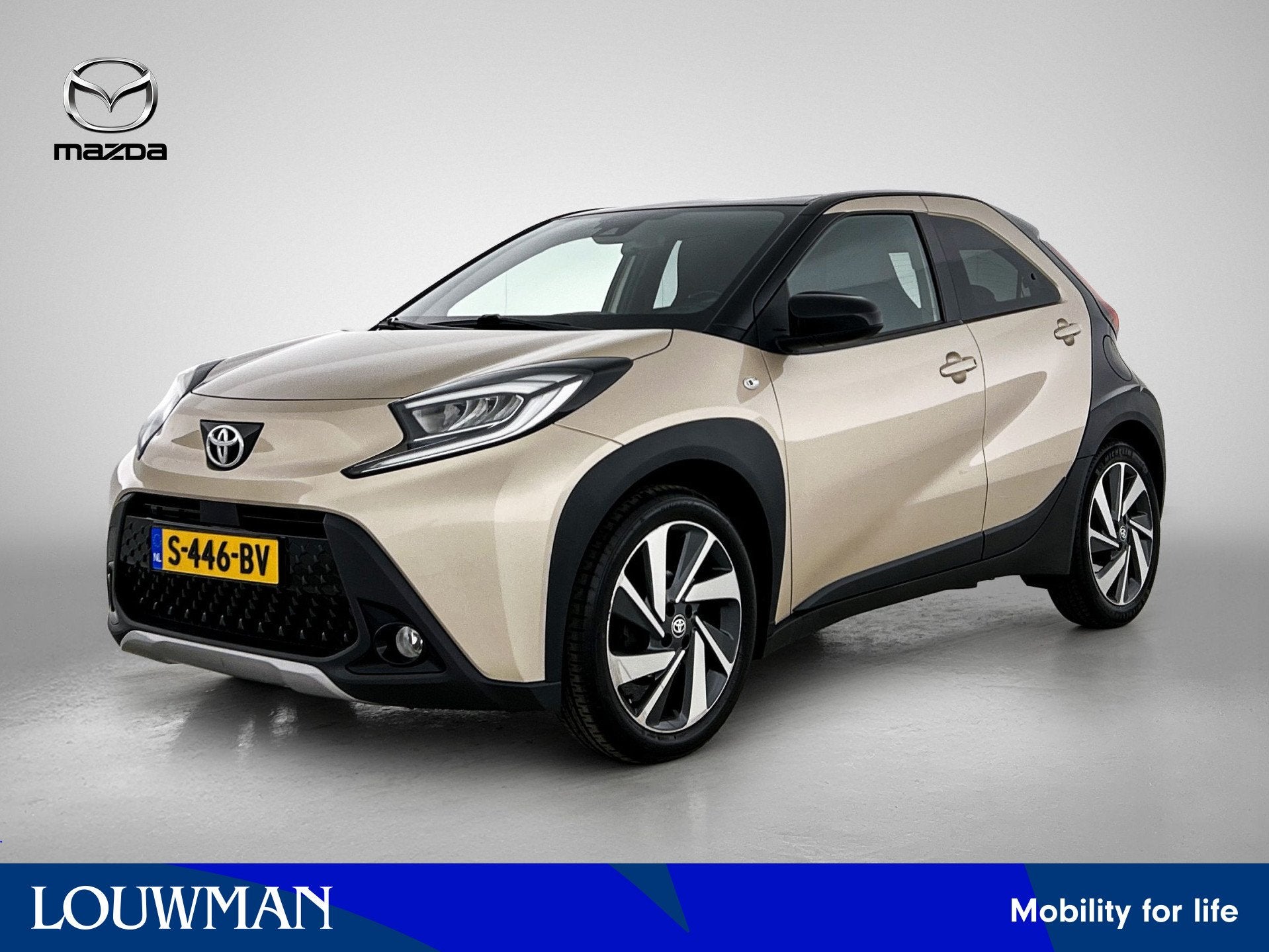 Toyota Aygo X 1.0 VVT-i S-CVT Envy Automaat | Navigatie | JB, 12 maanden, Gebruikt, 4 stoelen, Origineel Nederlands