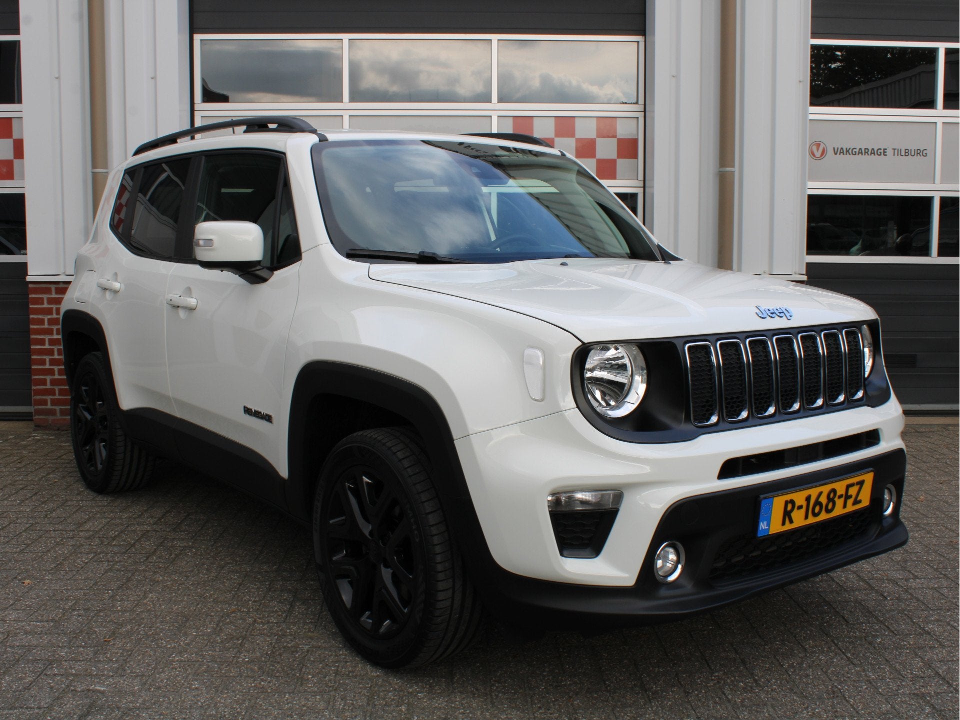 Jeep Renegade 4xe 240 Plug-in Hybrid Electric Limited Carpla, Auto's, Dealer onderhouden, Stof, Gebruikt, Euro 6