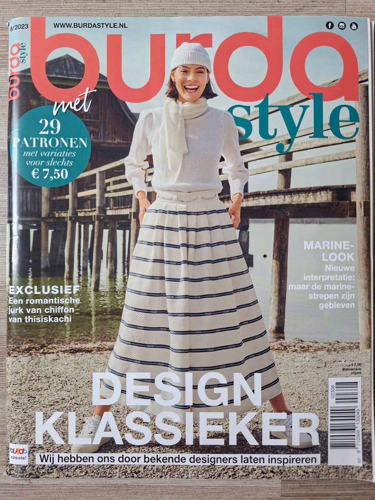 Burda Style Magazine 8/2023 met 29 patronen, Ophalen of Verzenden, Nieuw, Vrouw, Burda