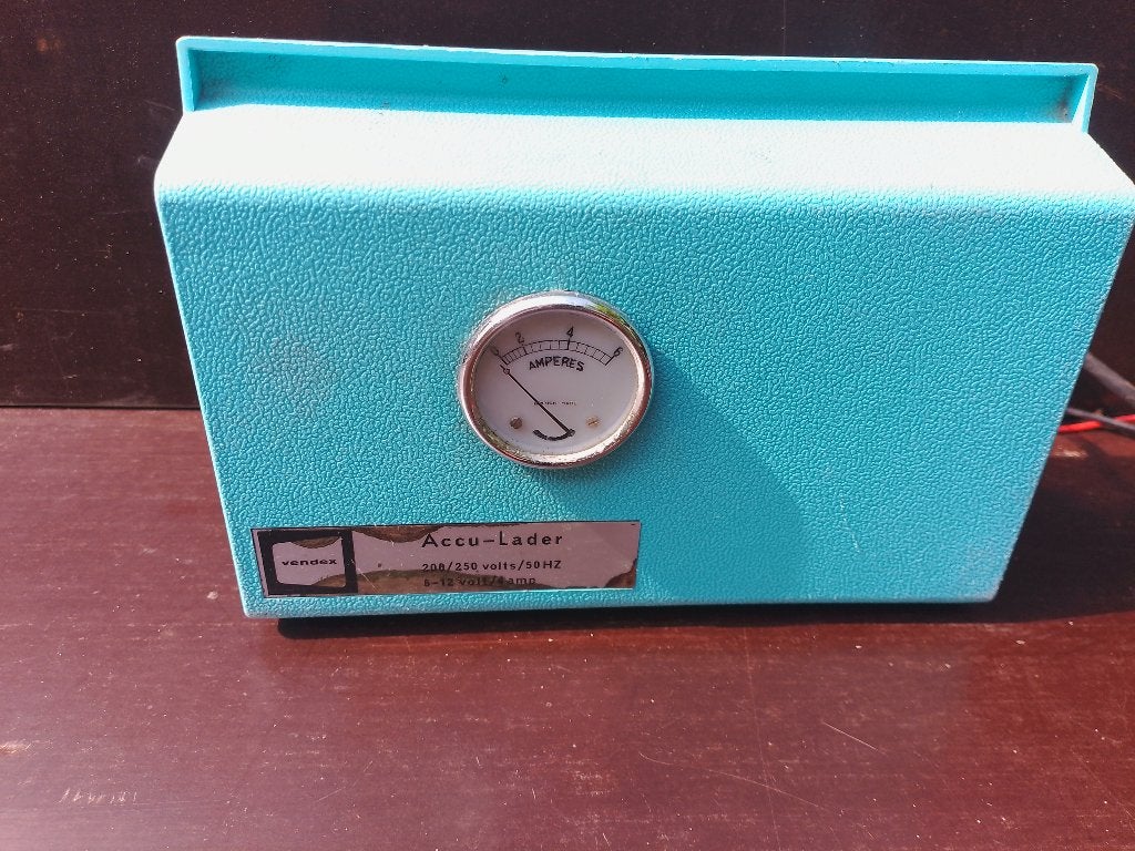 Vintage oude acculader  6V - 12V, Auto diversen, Autogereedschap, Gebruikt, -, -, Ophalen of Verzenden