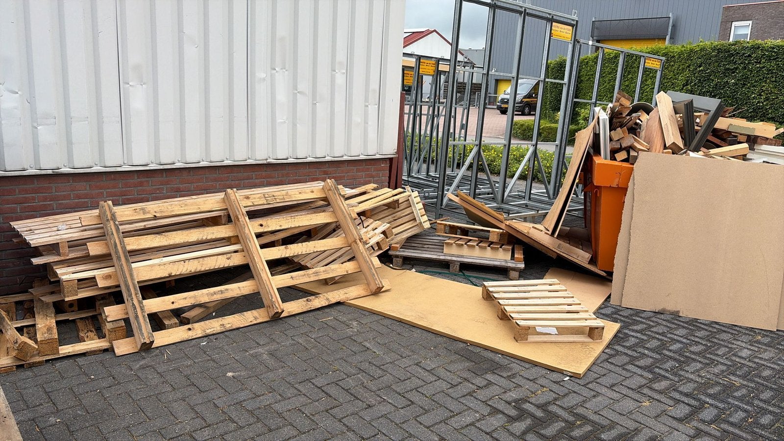 Gratis Brandhout - vandaag ophalen, Ophalen, Minder dan 25 mm, Zo goed als nieuw, Pallet