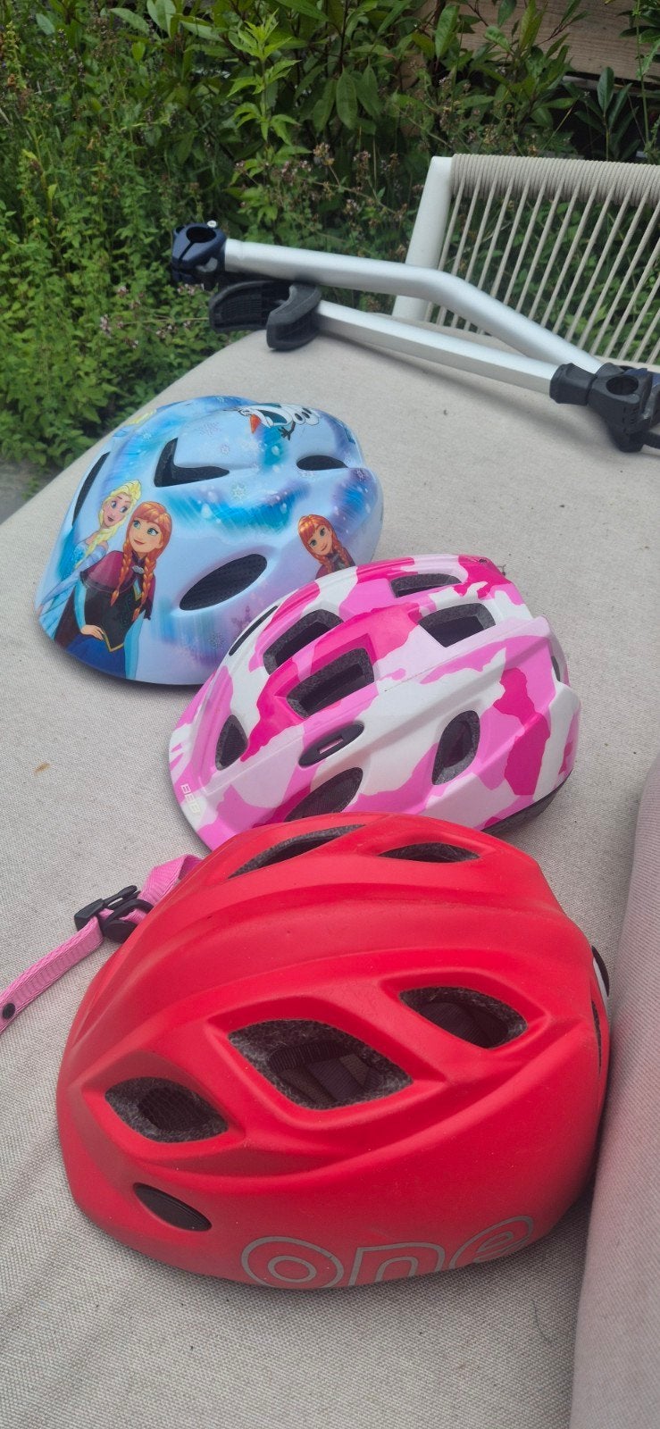 3 Kinderfietshelmen: Bobike, BBB, Frozen - Maat M, Gebruikt, M, Jongen of Meisje, Ophalen of Verzenden