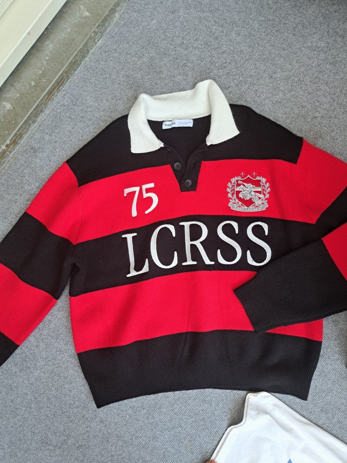 Bershka Rugby Trui /Sweater nieuw xl, Ophalen of Verzenden, Zo goed als nieuw, Rood