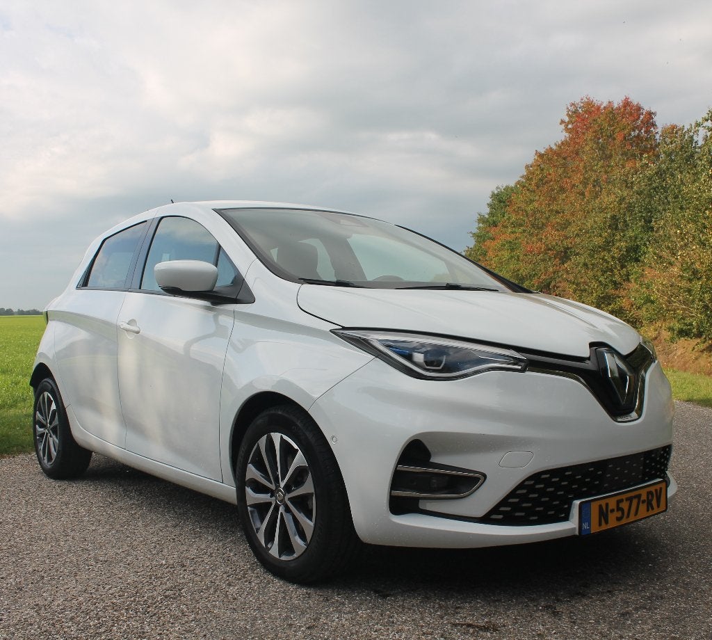 Zoe - Koopaccu R135 Intens Winter | CCS | SOH 95% | GARANTIE, Auto's, Dealer onderhouden, 136 pk, Wit, Origineel Nederlands