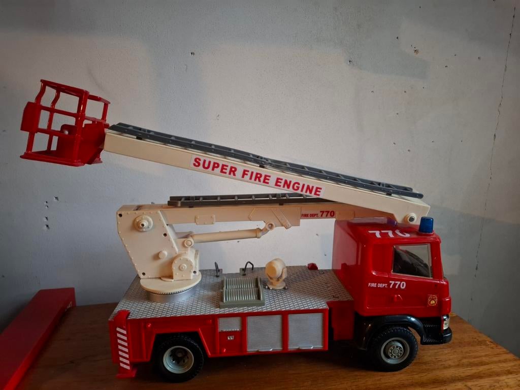 Vintage Brandweerwagen Speelgoed - Super Fire Engine, Ophalen, Gebruikt