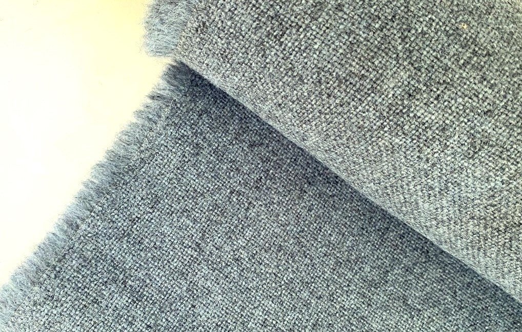 Kvadrat Tonica zacht blauw; 2,77 meter meubelstof; NU 180€, Wol, Blauw, 120 cm of meer, Ophalen of Verzenden