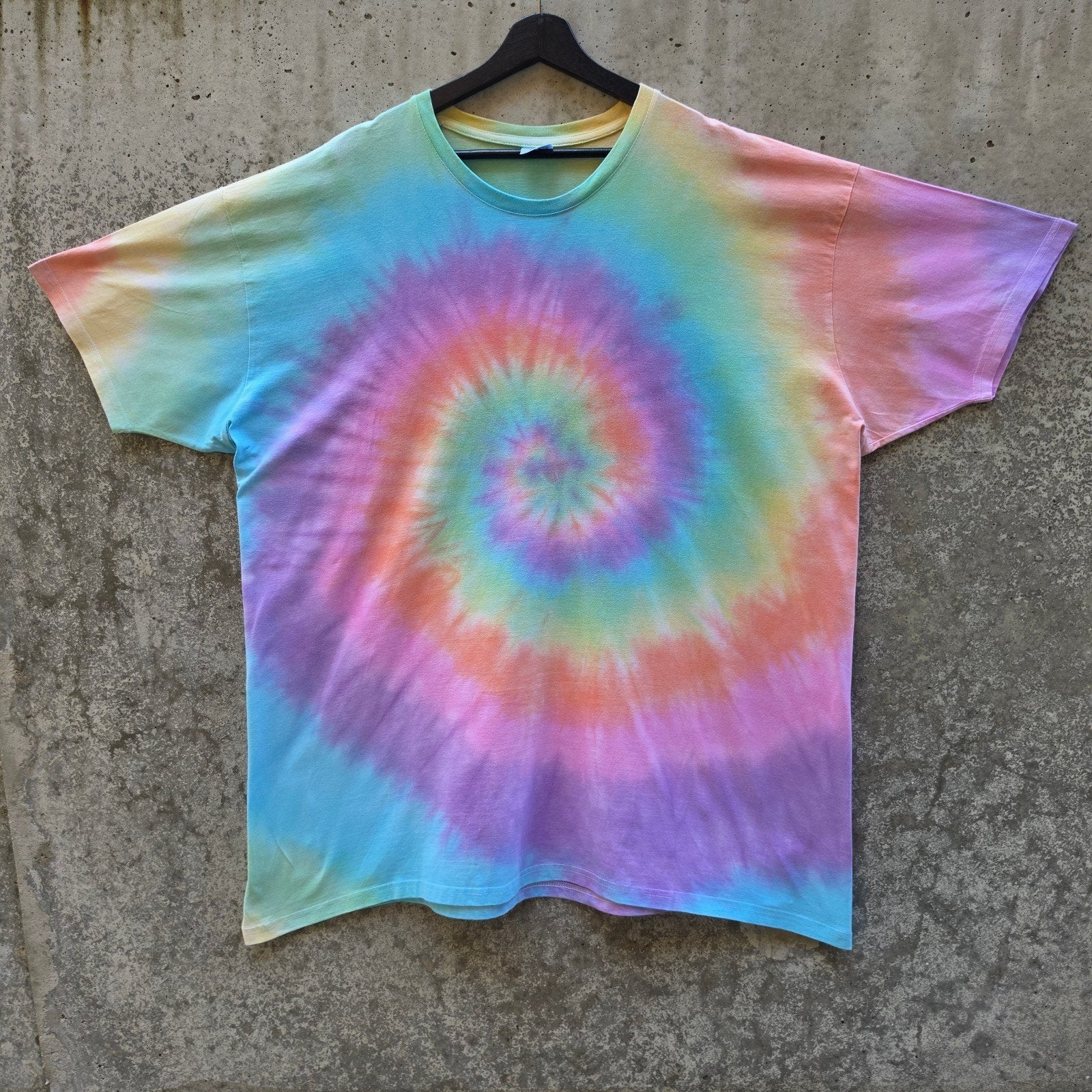 Pastel regenboog spiral tie dye t-shirt unisex maat 5XL, Kleding | Heren, Grote Maten, Overige kleuren, Spiral Creaties, Shirt