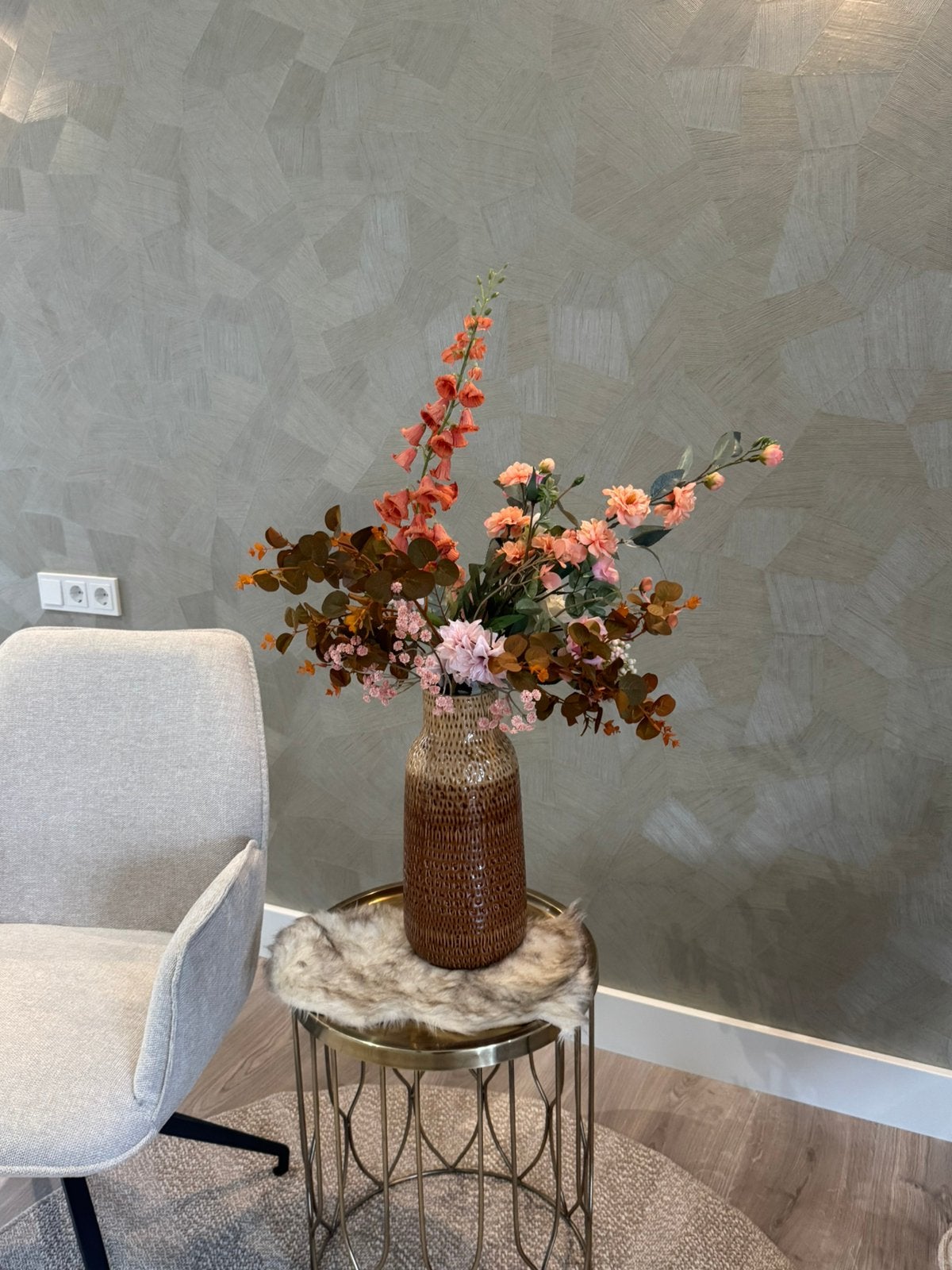 Kunstbloemen in mooie vaas, Ophalen of Verzenden, Zo goed als nieuw, Binnen