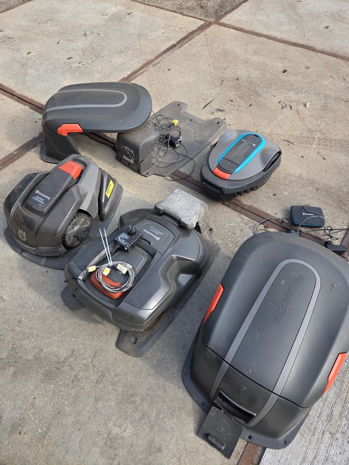 Partij robotmaaiers - Husqvarna en Gardena, Gebruikt, Bestuurbaar via app, Ophalen of Verzenden, Husqvarna, Gardena