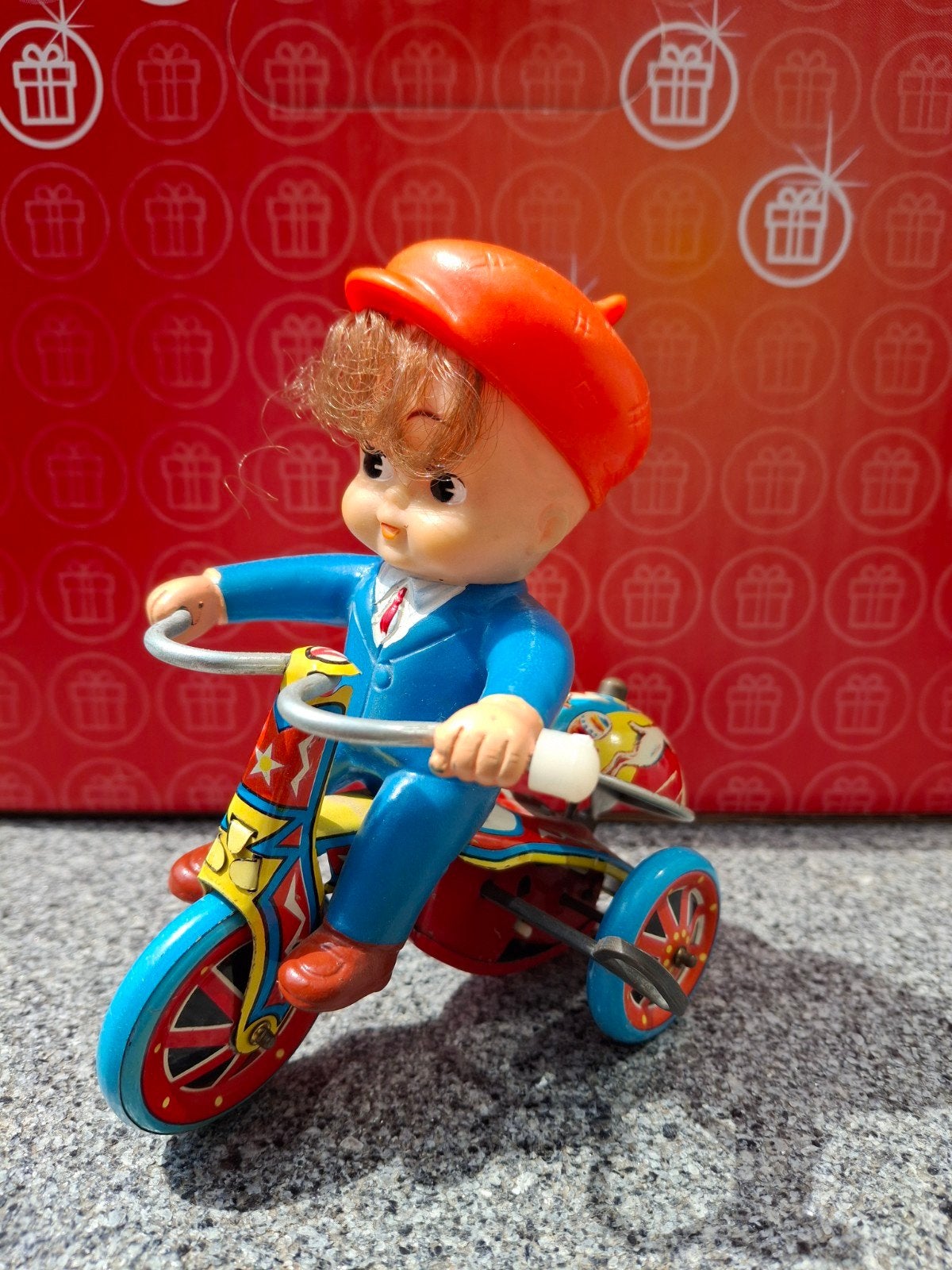 Vintage blikken trapauto met jongetje, retro speelgoed, Ophalen of Verzenden, Gebruikt