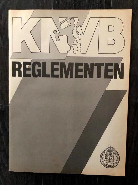 KNVB Reglementen, van 19 juni 1982, Verzamelen, Ophalen, Gebruikt, Overige binnenlandse clubs, Boek of Tijdschrift
